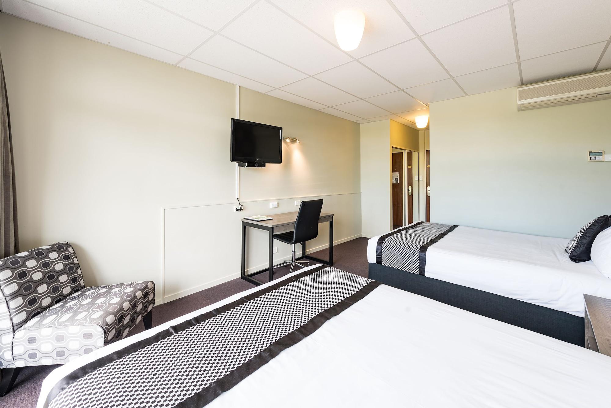 Heartland Ambassador Hotel Hamilton 3* Hamilton