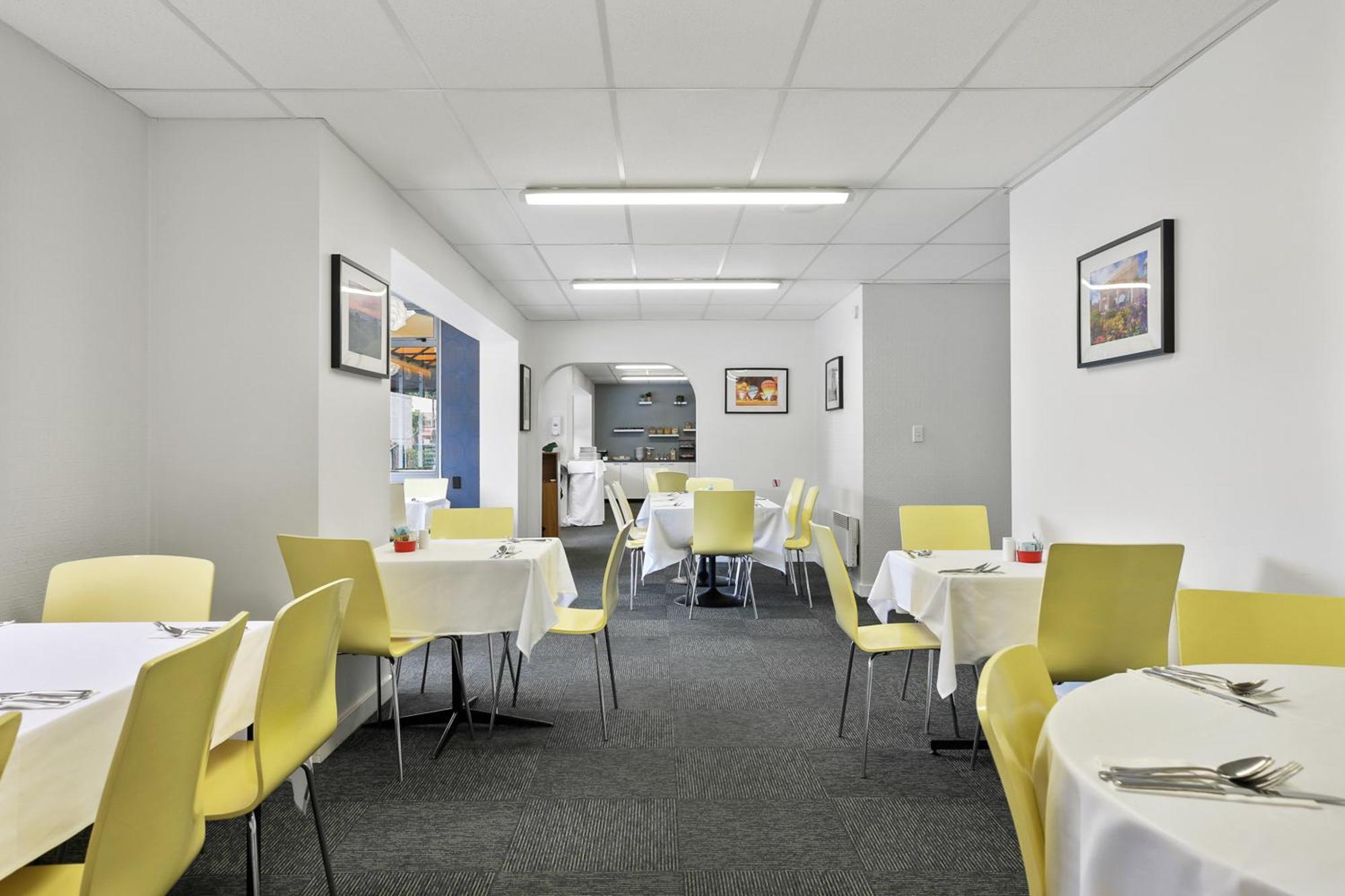Hotel Heartland Ambassador Hotel Hamilton 3*