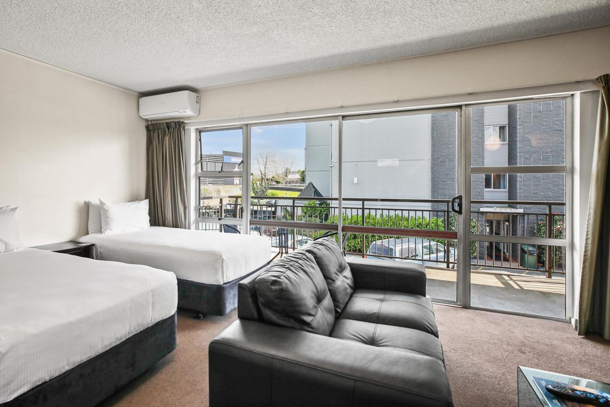Heartland Ambassador Hotel Hamilton Hamilton