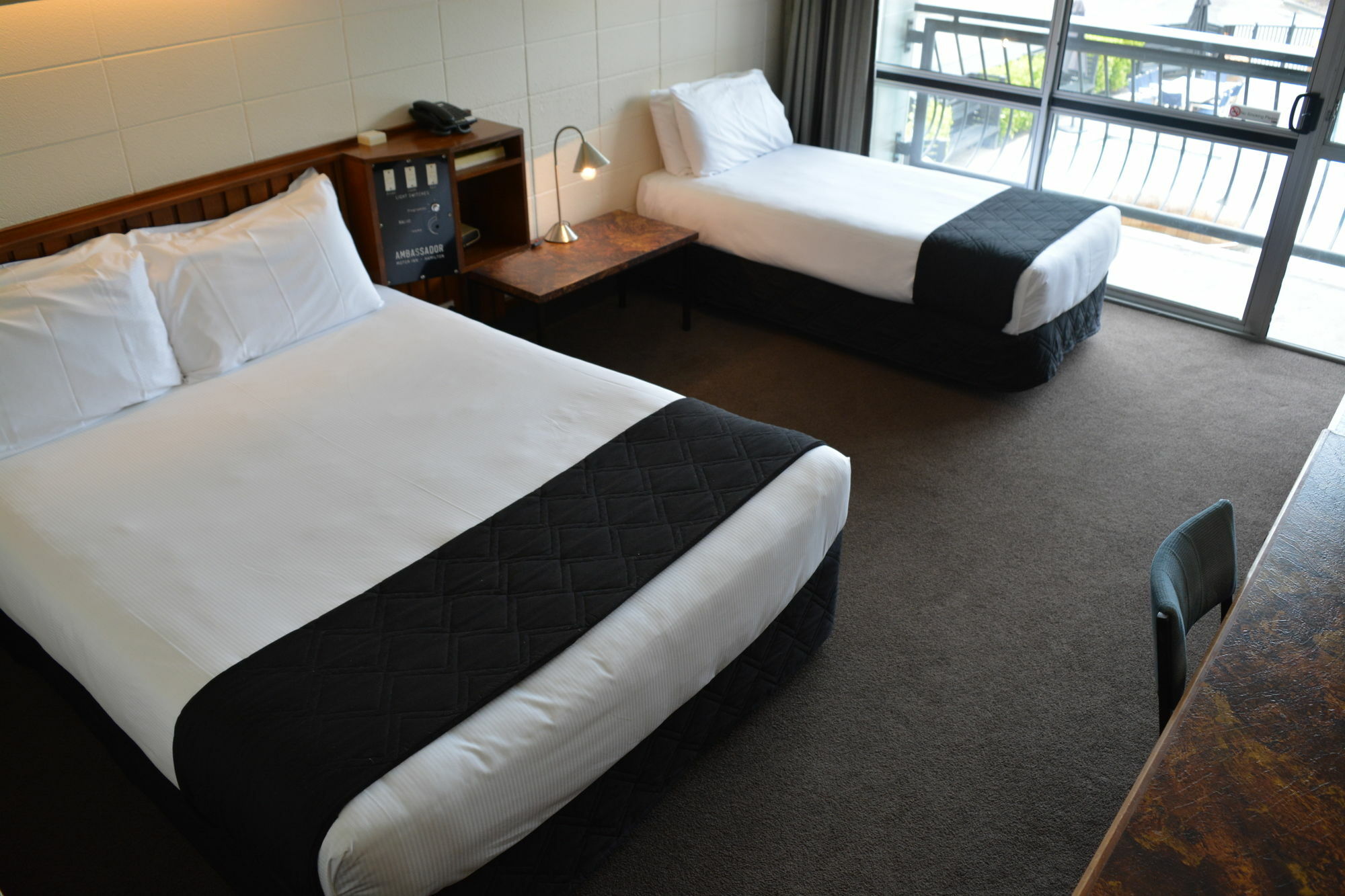 Heartland Ambassador Hotel Hamilton Hotel